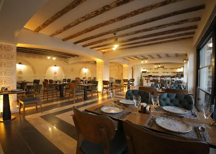 Hotel Raymar 4*